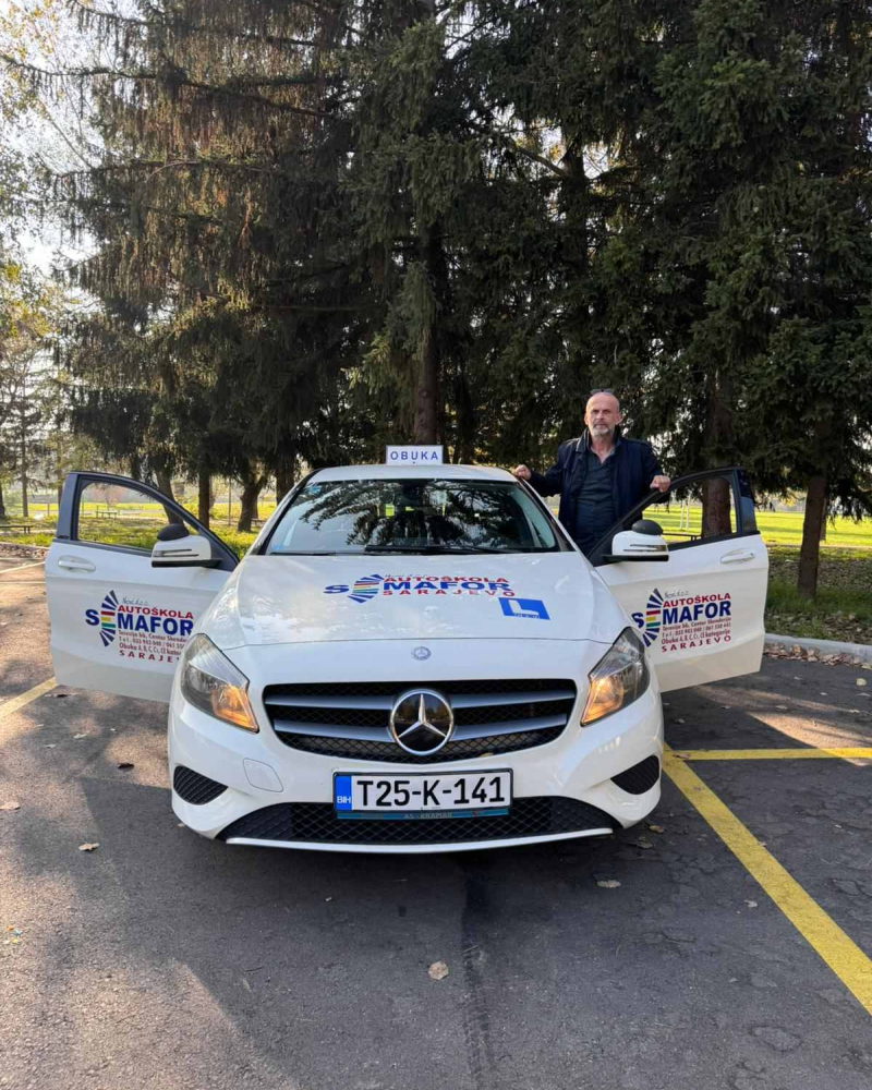 Ime Prezime - instruktor vožnje