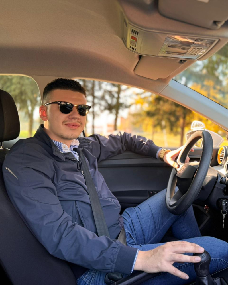 Ime Prezime - instruktor vožnje